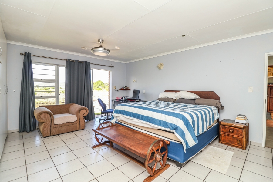4 Bedroom Property for Sale in Riverside Western Cape
